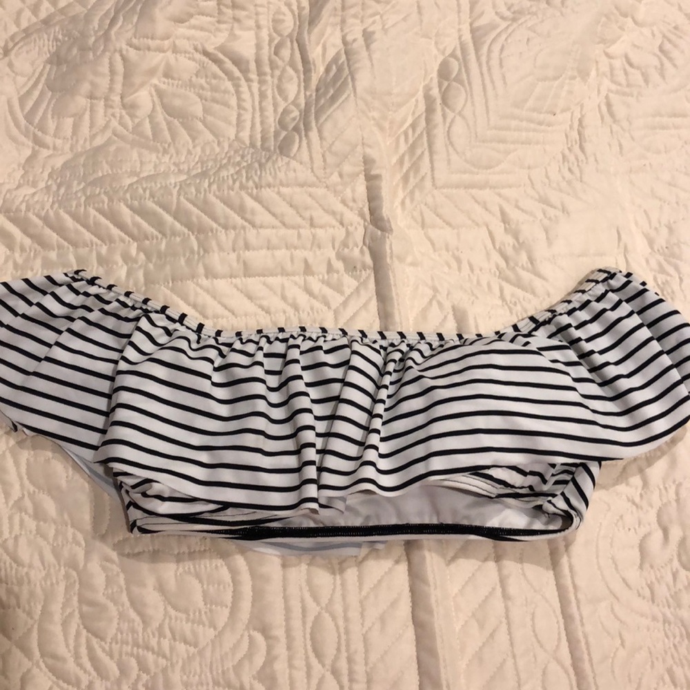 Off the Shoulder VS Bikini Top